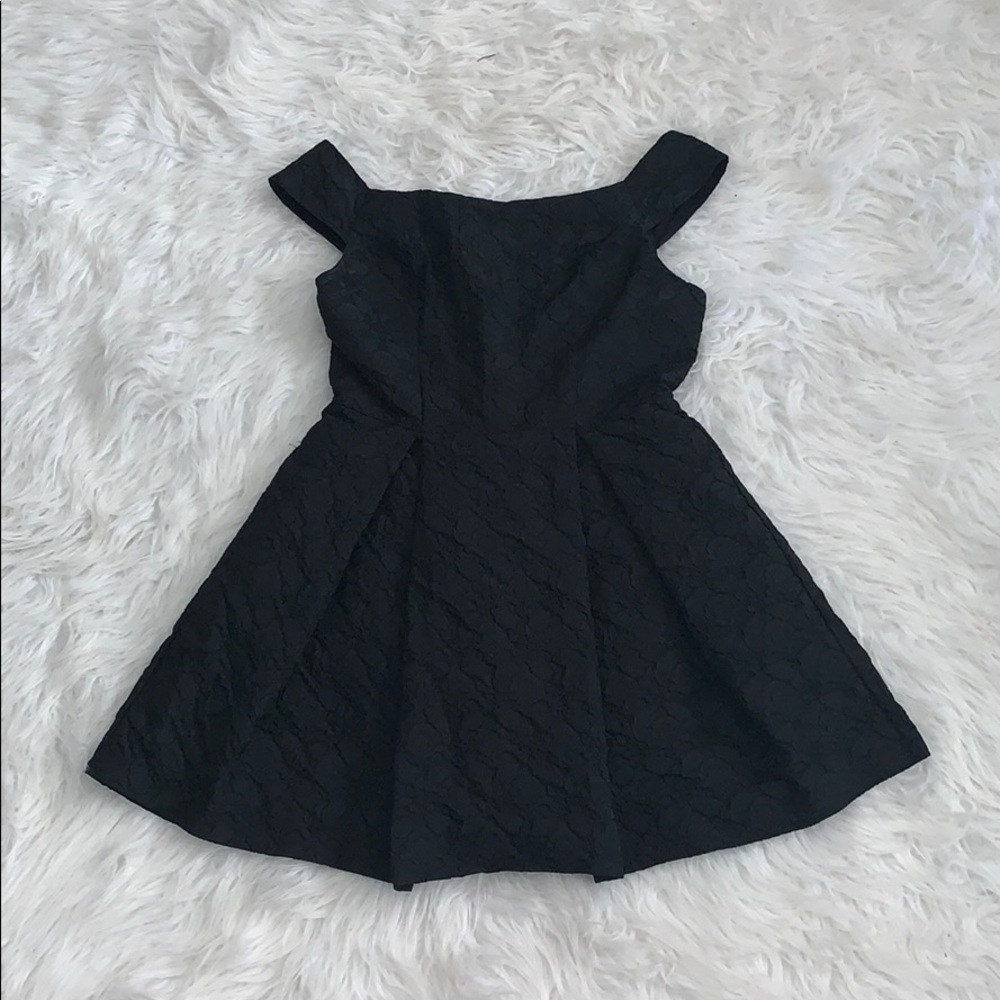 L’atiste by Amy (boutique) black design mini dress